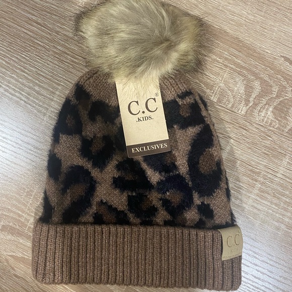 Brand new super soft CC Toddler Leopard Pom Pom Benie - Picture 1 of 2